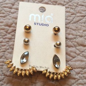 Mia Studio Earrings NWOT